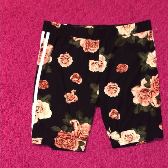 Multi-Colored Flower Shirt and Shorts Set - Picture 3 of 3